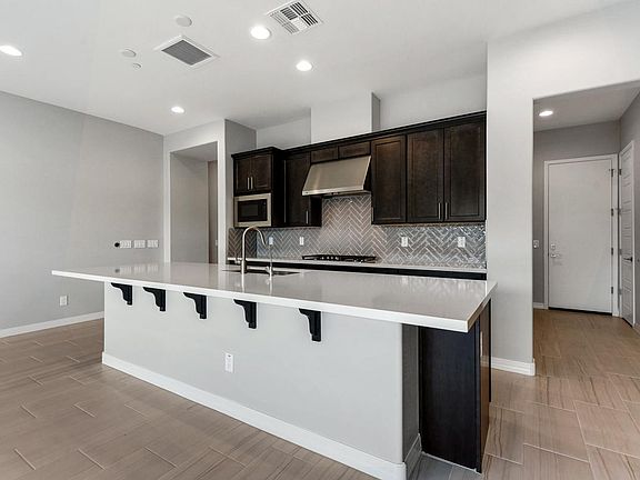 5th image of 7440 E Via De Luna Dr