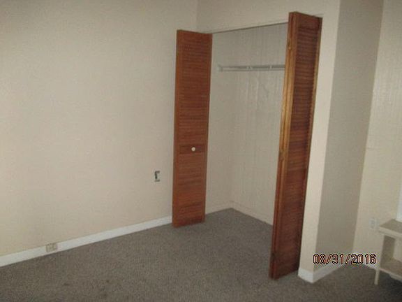 4th image of 715 3rd Ave N