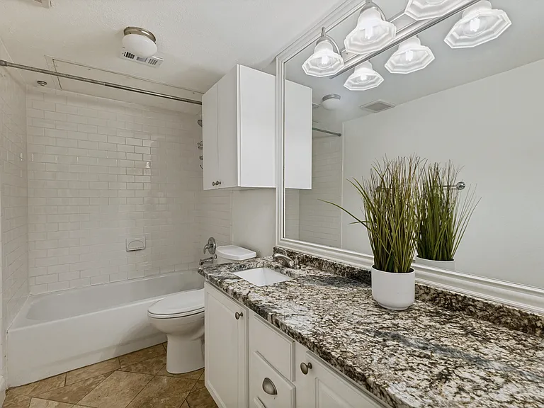 5911 E University Blvd #206 — Photo 24