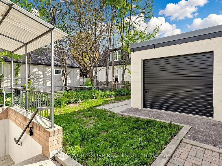 67 Florence Cres #1 — Photo 17