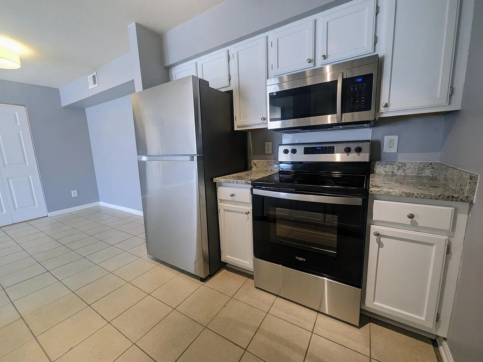 4050 Dancing Cloud Ct — Photo 3
