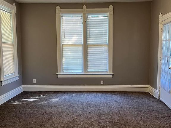 3rd image of 210 S 10th St
