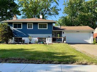 2561 Binghamton Dr, Auburn Hills, MI 48326