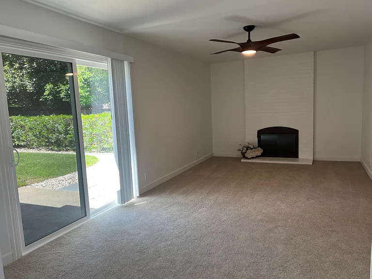268 Christine Dr — Photo 11