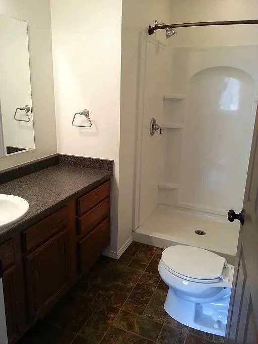 3 bed, 2.5 bath, 1250 sqft, $1,999 — Photo 4