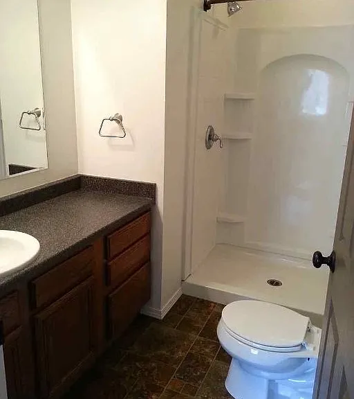 318 N Washington St — Photo 4