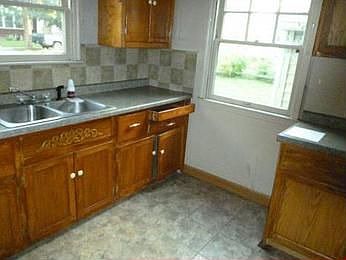 5th image of 3778 Creston Dr