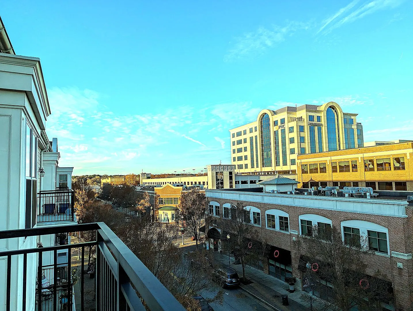 The Easy Life at City Center — Photo 1