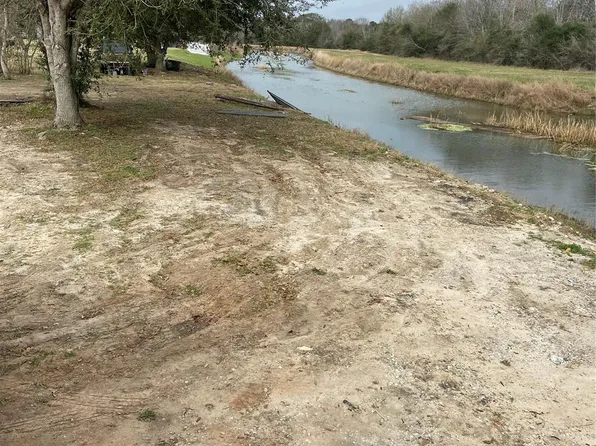 815 E Jasmine St, Fresno, TX 77545