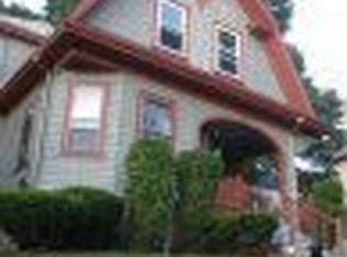 18 Mount Pleasant St, Hyde Park, MA 02136