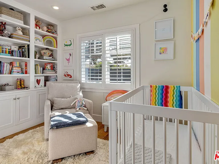 1605 Cabrillo Ave — Photo 17