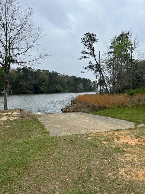 2nd image of 19 Moore Meadow Dr