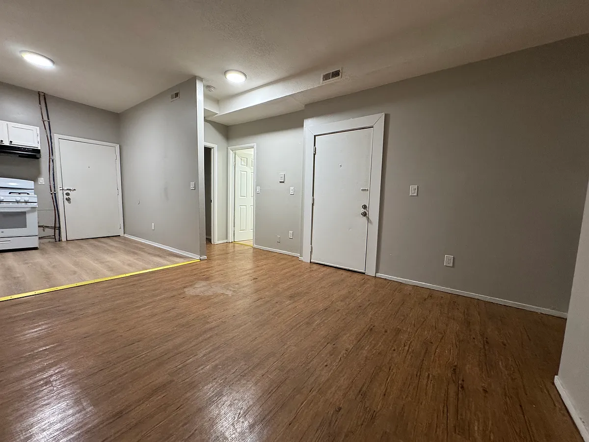 Building Photo - 27 Williams St #2B