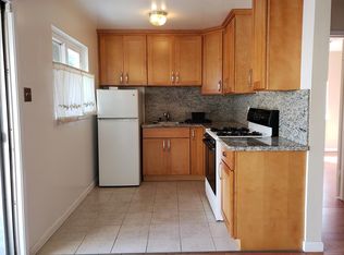 905 Larkspur Dr #1, Burlingame, CA 94010