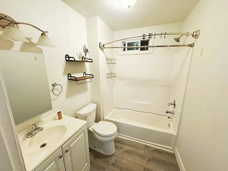 408 Seneca St — Photo 6