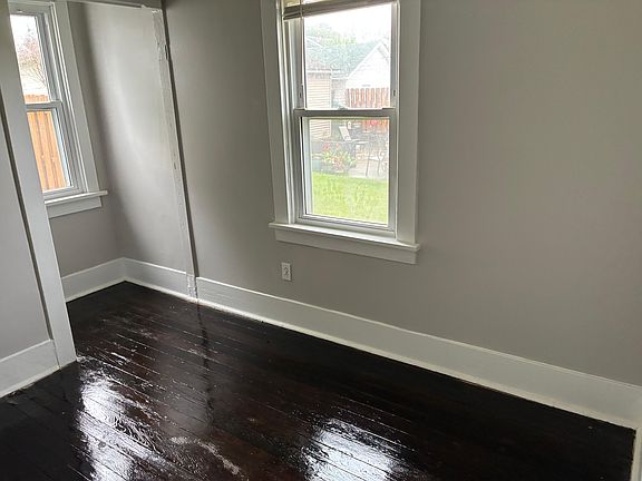 5th image of 112 Schley Ave