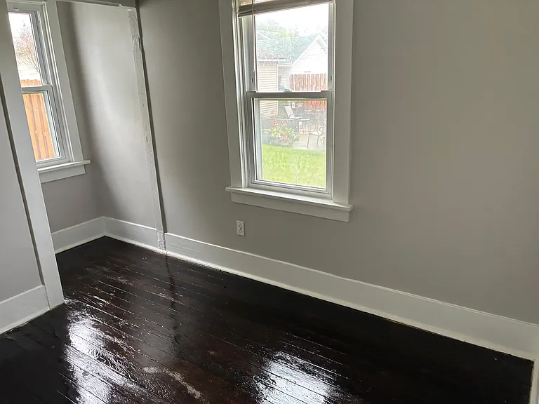 112 Schley Ave — Photo 5