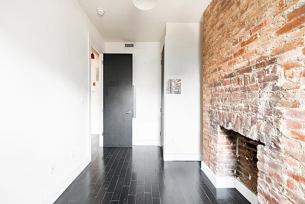 Rented by Jankos Group LLC | media 38