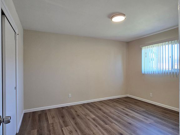 4th image of 844 Maryann Dr #1
