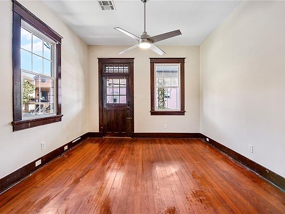 3rd image of 1707 Rousselin Dr #1707