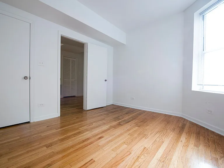 7240 S Yates Blvd — Photo 8