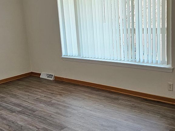 2nd image of 753 Grand Ave #5