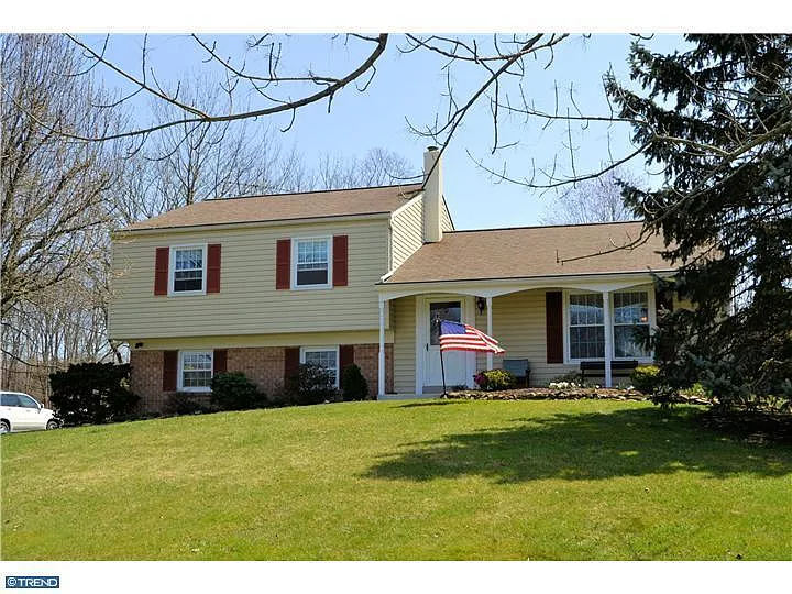 10 Brook Ln photo 1