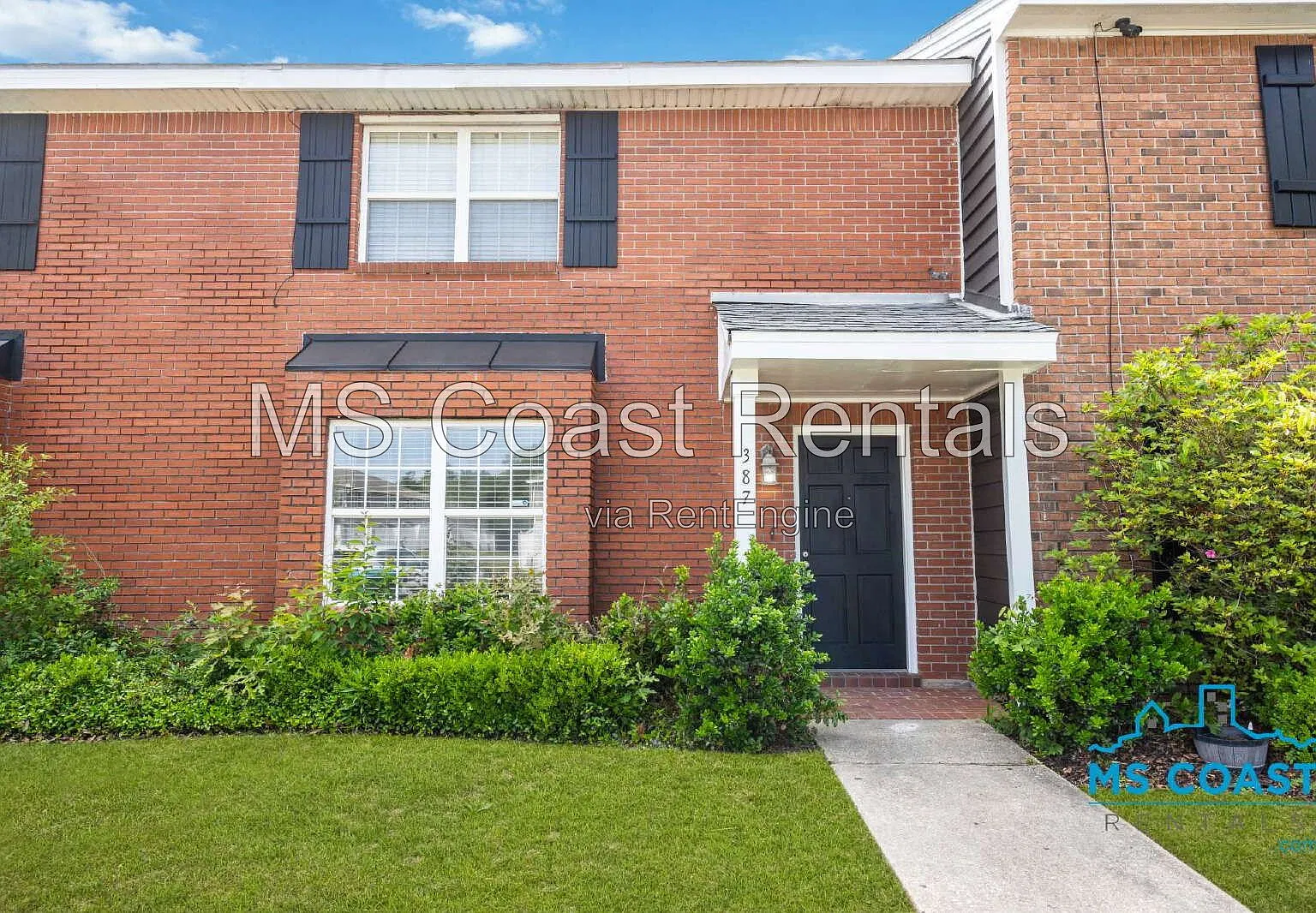 3 bed, 1.5 bath, 1327 sqft, $1,399 — Photo 2