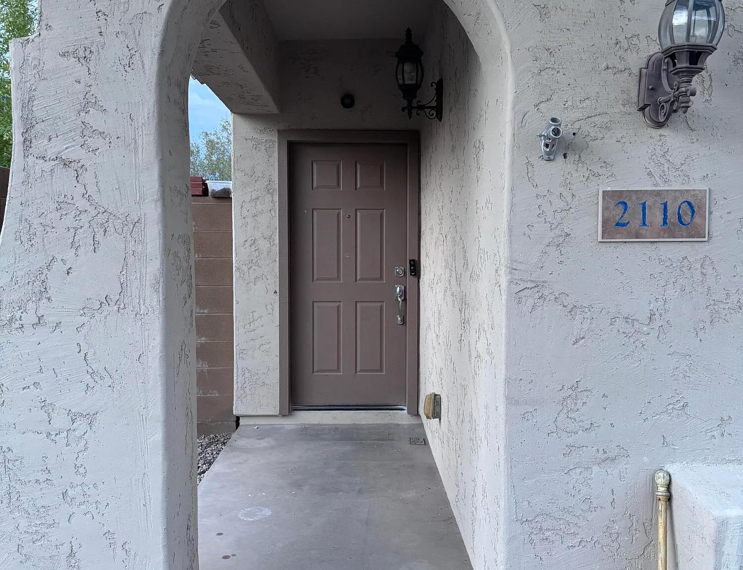 3 bed, 2.5 bath, 2093 sqft, $2,500 — Photo 3