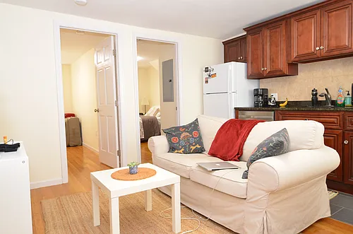 33 Oak St #4 Photo 1