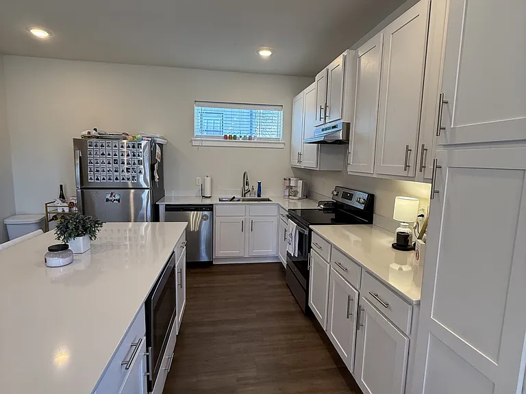 610 N Whitham Ave #3 — Photo 15