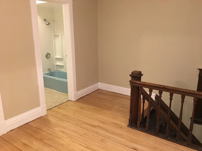 523 N 16th Ave E — Photo 15