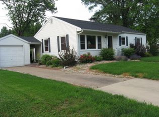 1933 Pontoon Rd, Granite City, IL 62040