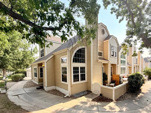 5714 W Atlantic Pl, Lakewood, CO 80227