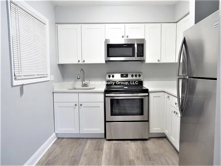 1100 N Wheeling Rd #3B — Photo 8