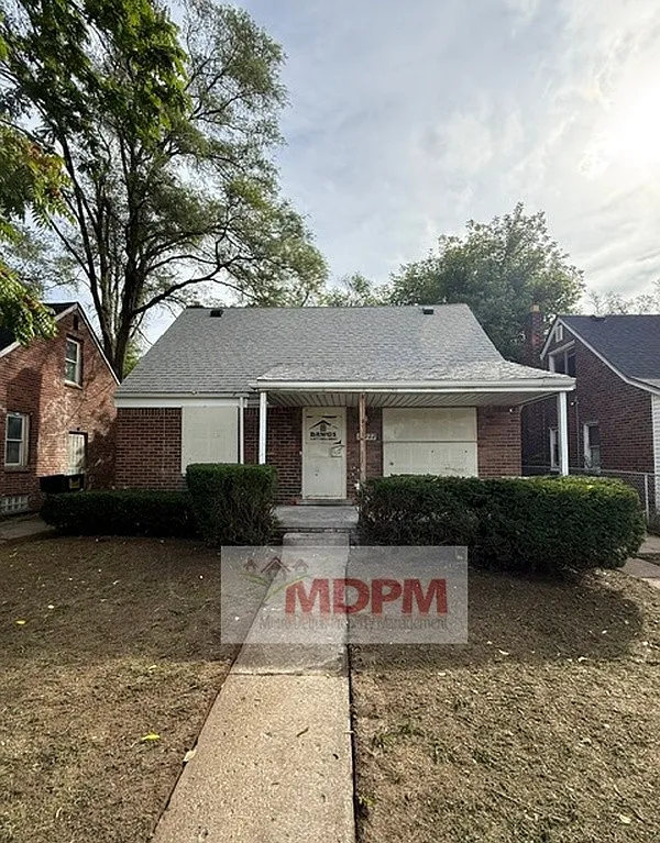 3 bed, 1100 sqft, $1,450 — Photo 3