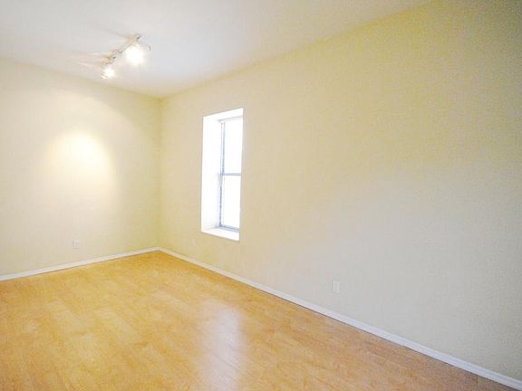 2nd image of 5165 Waterman Blvd APT B