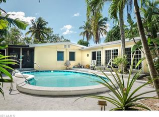 969 7th Ave N, Naples, FL 34102