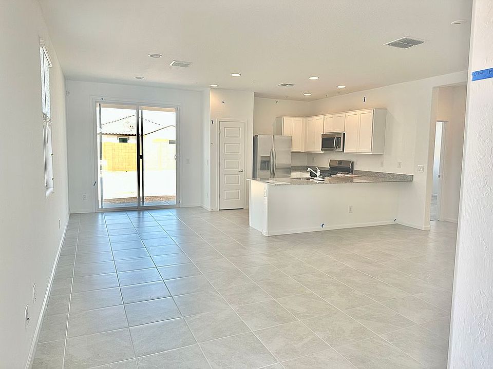1st image of 9418 W Glenrosa Ave