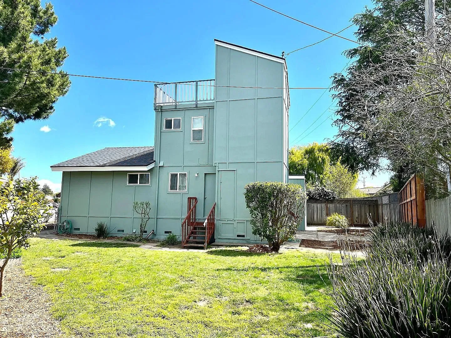 Cedar St in Aptos great 3 Bedroom — Photo 1