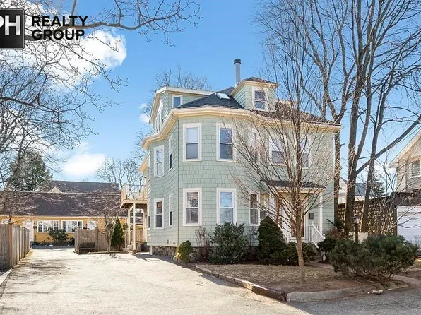 5 Henry St, Belmont, MA 02478