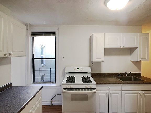 2nd image of 3049 49th St APT 2N