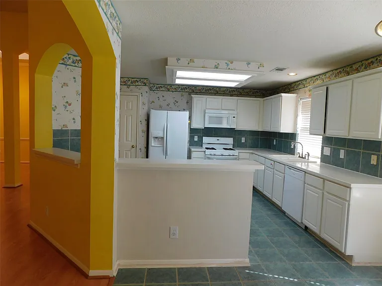 3702 Heritage Colony Dr — Photo 25