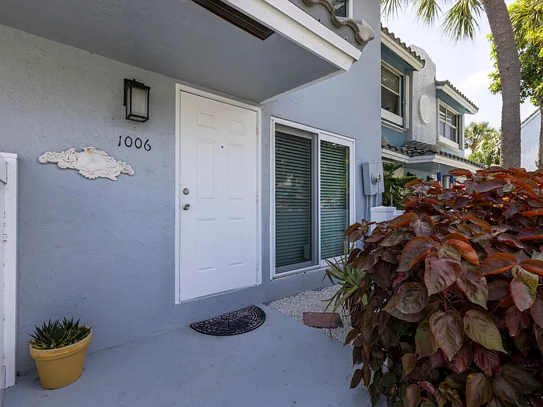 1006 Jeffery St — Photo 17