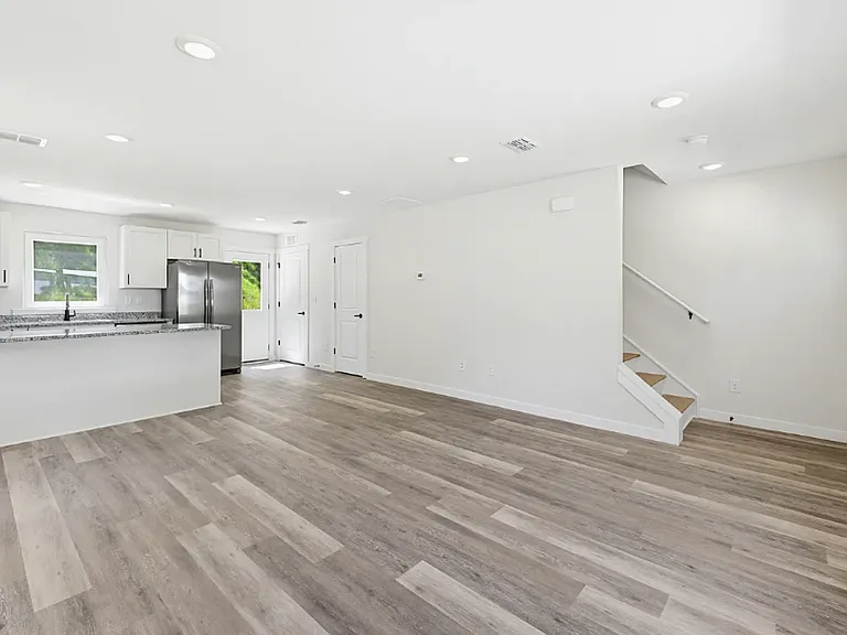 824-954 4th Street Pl SE — Photo 11
