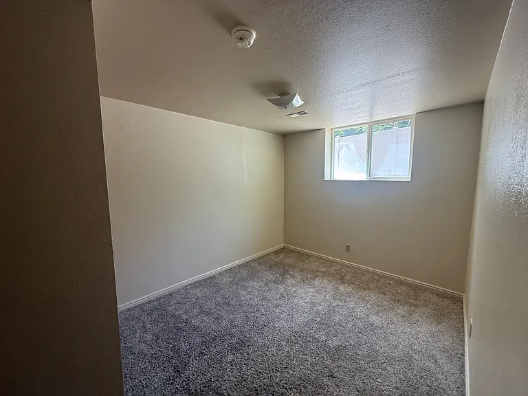 2733 S 700 E #2733 — Photo 12