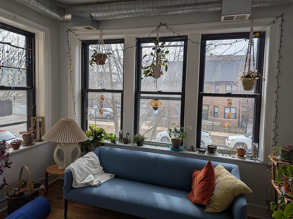 1st image of 2950 W Wabansia Ave APT 1
