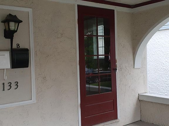 5th image of 133 Illinois Ave APT A
