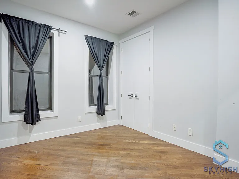 2061 Union St #2L — Photo 8