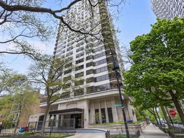 1501 N State Pkwy APT 23F, Chicago, IL 60610